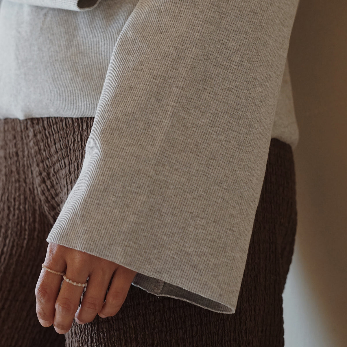 Sudadera de canalé oversize para mujer | A Basic Brand