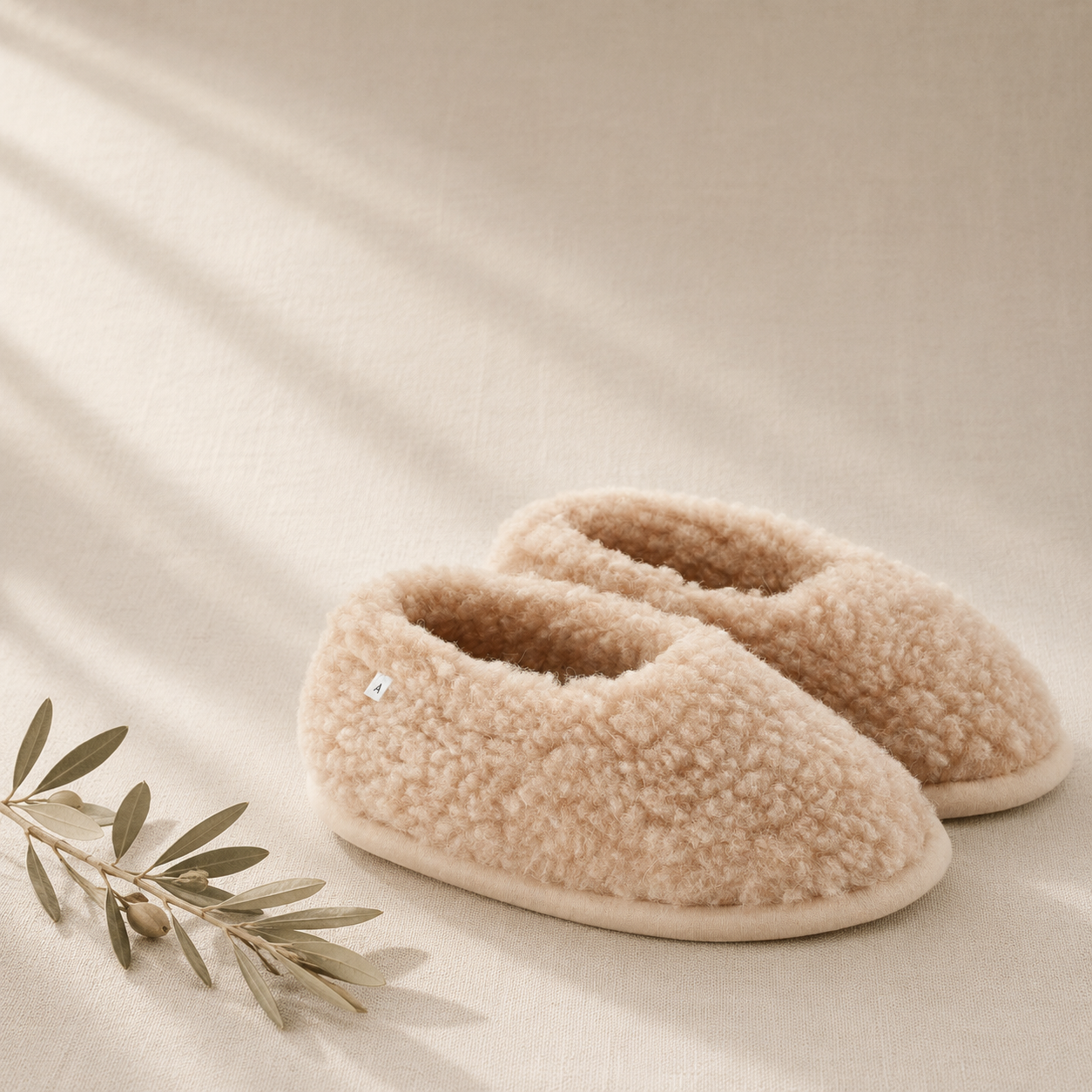 Wollen Sloffen voor Dames – Zuiver Scheerwol | A Basic Brand