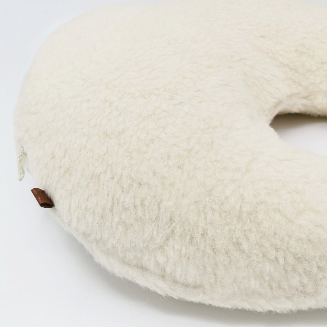 Wollen Voedingskussen voor Baby | Thumbled