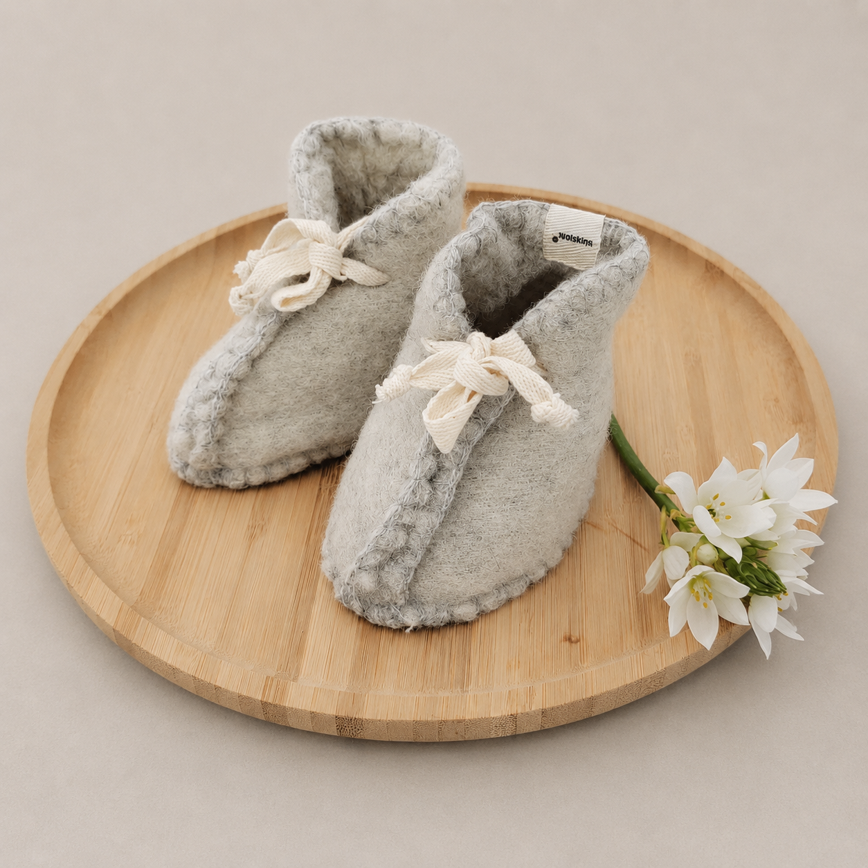 Eerste Wollen Babyslofjes | Thumbled